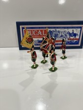 DUCAL Argyl  Sutherland Highlanders Colour Party Marching Toy Soldier 168 VTG