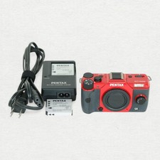 Pentax Q10 Red Compact Digital Camera 12.4 MP Optical Zoom 3x Auto Focus