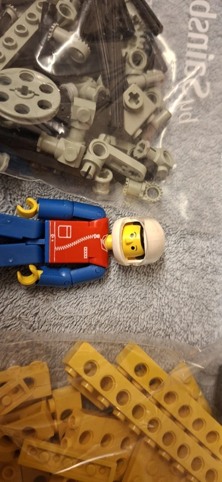Lego Technic 8855  Plane No Instructions Complete Minifigure, photo 4 of 5