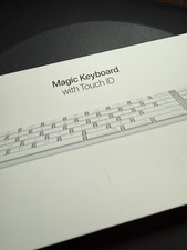 Apple Magic Keyboard mit Touch ID und Ziffern­block Silber QWERTZ Deutsch