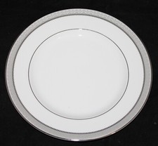 MIKASA FINE CHINA SALAD PLATE 8 1/8" PLATINUM CROWN PATTERN L3428
