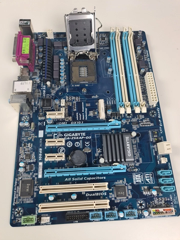 carte mere gigabyte GA-Z68AP-D3 socket intel lga1155 lga 1155 Z68 - Photo 2/4