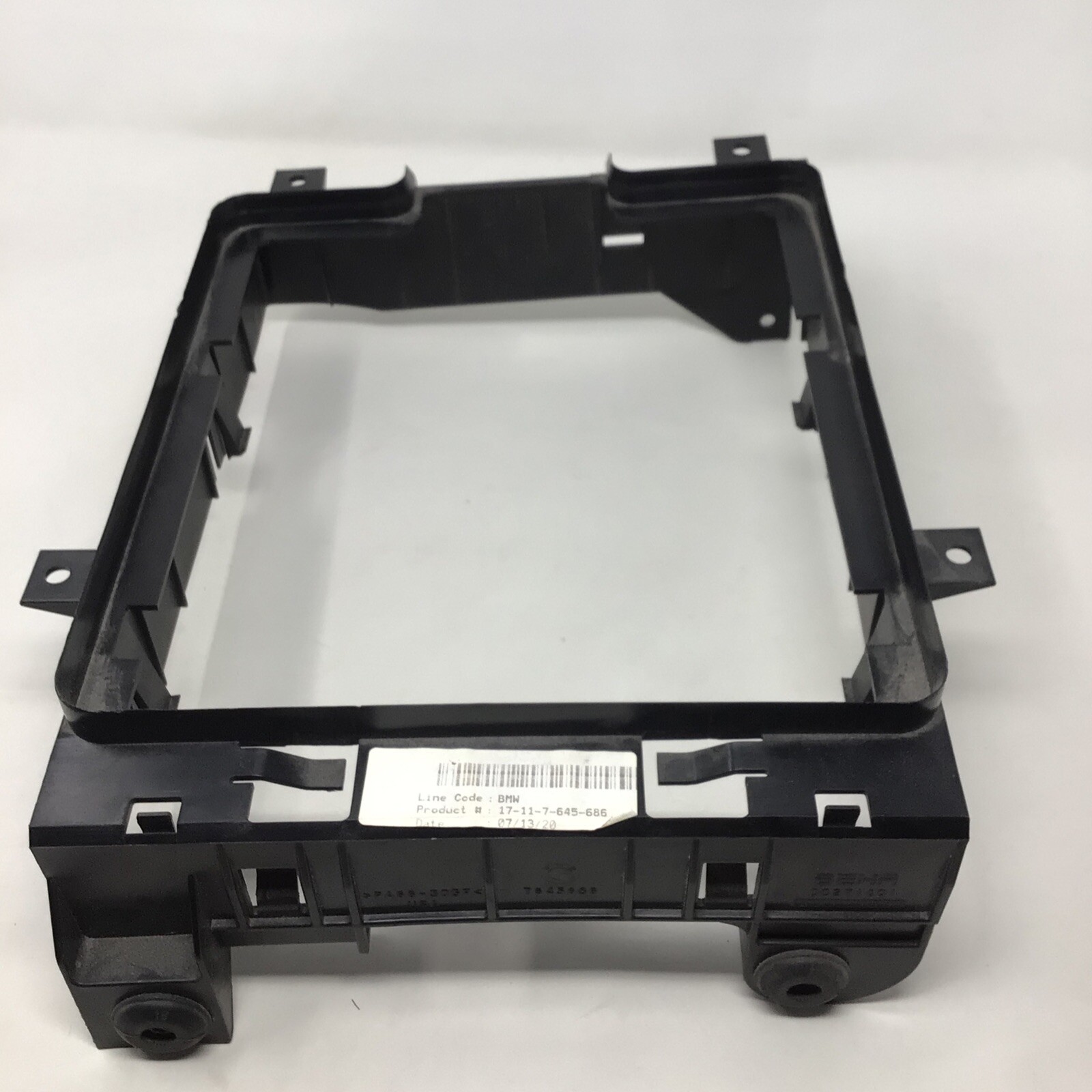 NEW OEM BMW X5 F15 AUXILIARY RADIATOR LEFT SIDE FRAME 17117645686 