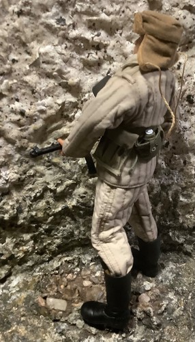1/6 WWII Dragon/TUS Soviet/Russian Winter Infantry w/Quilted Suit & SMG - Picture 13 of 14