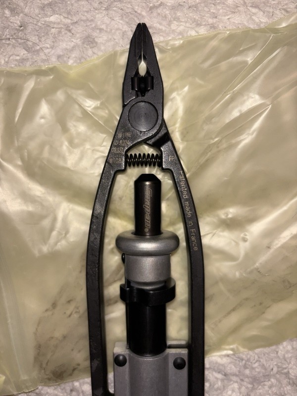 8" Snap-on® Reversible Wire Twister. SKU: WTG8A