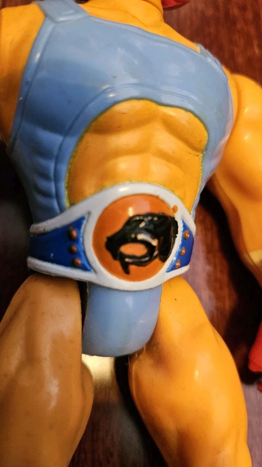 Figura de acción suelta Thundercats Lion-O de colección LJN Toys garra guante rojo Foto 4 de 4