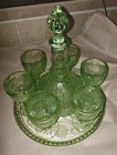 VINTAGE TIARA GREEN SANDWICH GLASS CHANTILLY DECANTER SET W/ TRAY & 6 GLASSES — photo 1
