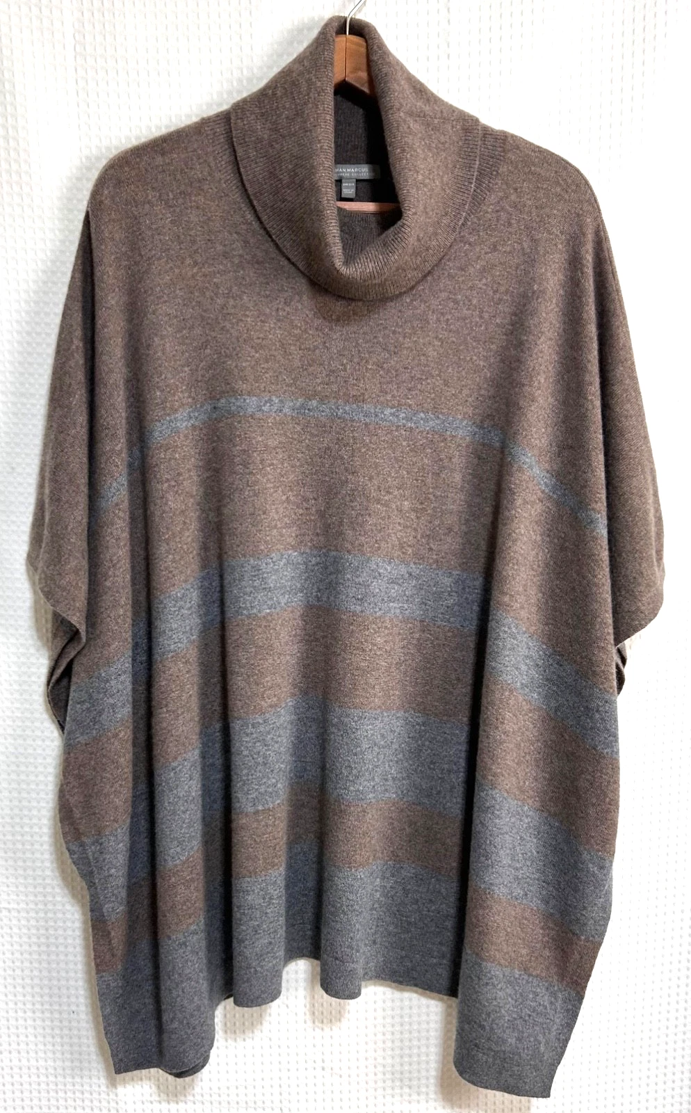 Neiman Marcus 100% Cashmere Sweater Cape Poncho One Size EUC i.