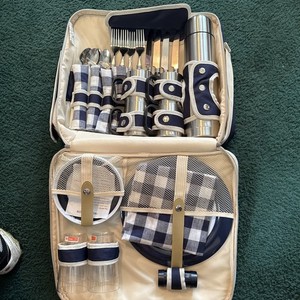 Wenzel Insulted Picnic/Camping Bag W/Service For 4 Never Used L@@K