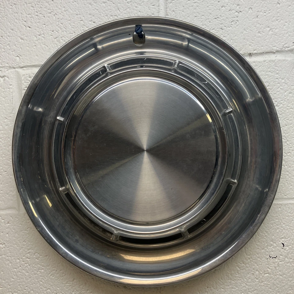 Juego de 4 tapacubos usados OEM GM de 14" Pontiac Star Chief/Chieftain/Safari (5383) Foto 4 de 4