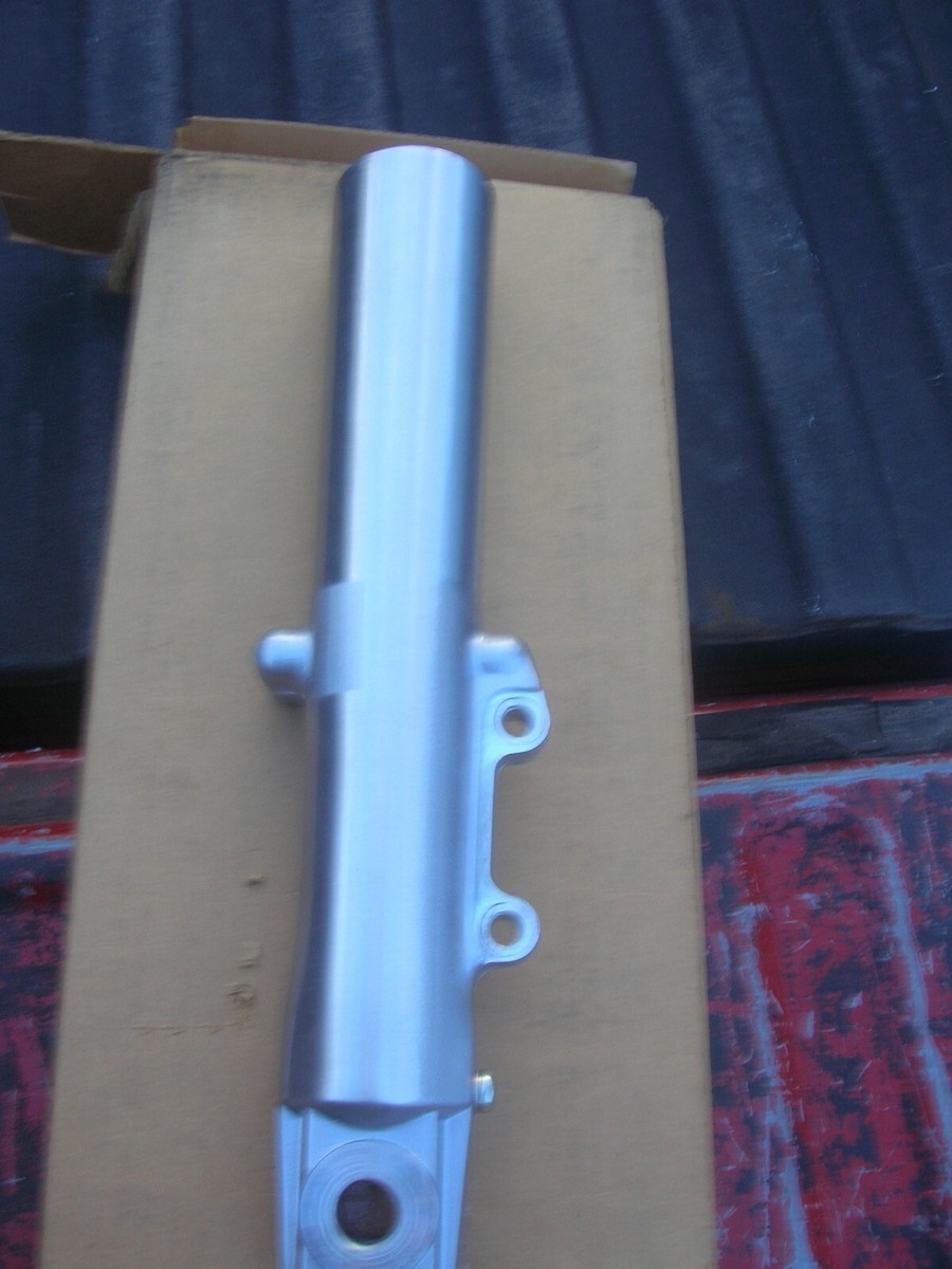 NEW HARLEY DAVIDSON OEM SHOWA (00 -13) TOURING FRONT FORK LOWER