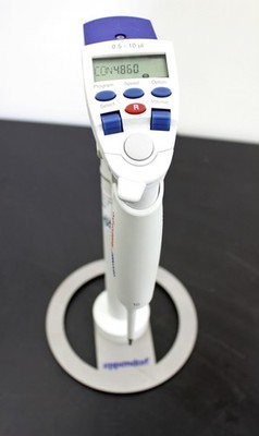 Eppendorf Research Pro Digital Pipette Adjustable 0.5-10ul, Include (3364307)