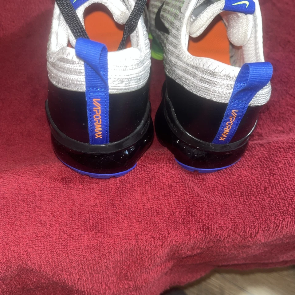 Bq5238-003 Talla 4 Y Air Vapormax Flynit 3 Gs Gris Amplio Negro-Estuco Oscuro Foto 3 de 4