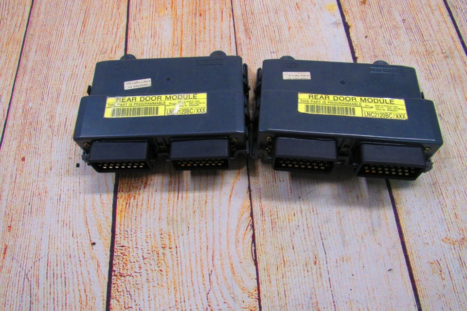 98-03 XJR Jaguar XJ8  Vanden Plas REAR Door Control Module Unit LNG2120AB OEM - Image 2 of 4