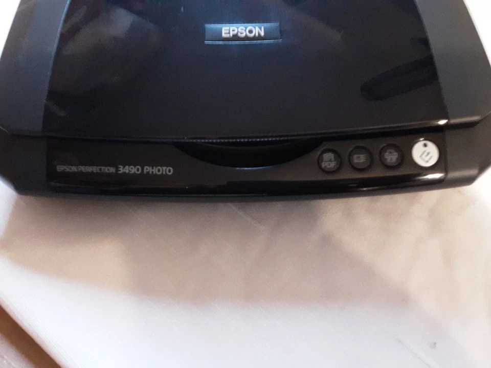Epson Perfection 3490 Photo Flatbed A4 Photo Document Scanner WITHOUT Power + CD - Image 2 of 4