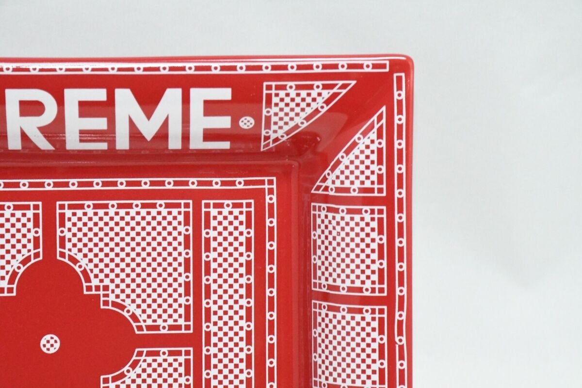SUPREME Hermes Ceramic Change tray red Ashtray plate SUPREME Hermes Ceramic Change tray red Ashtray plate