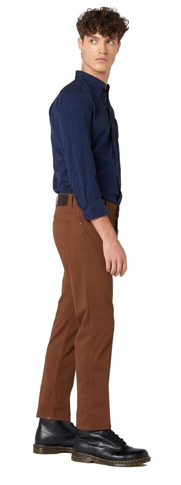 Wrangler Hombre Greensboro Elástico Sarga Pantalones Cintura 34-46 Inc - Imagen 3 de 4