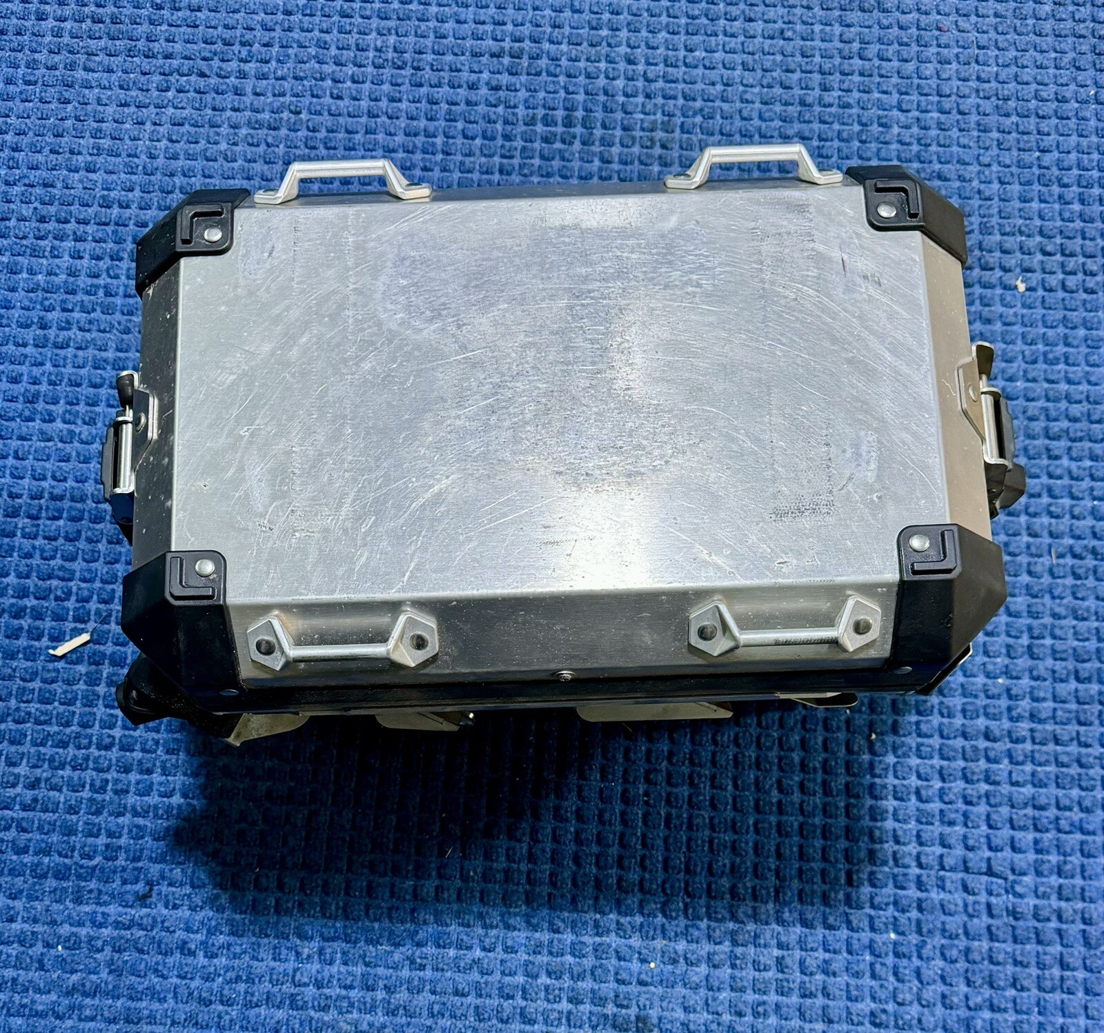 BMW R1200gs GSA Right Aluminum Case 77418562410 T W7b for sale 