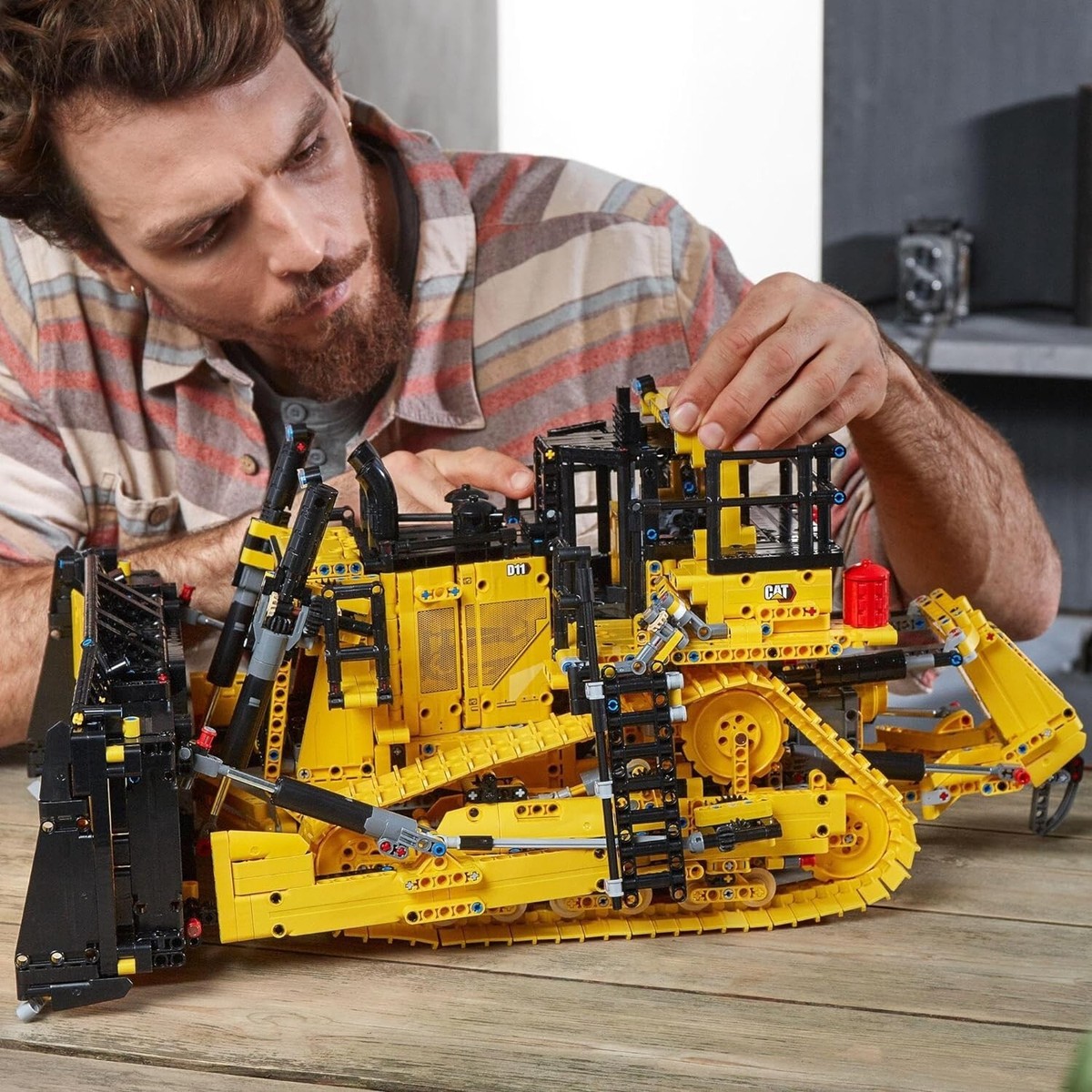 LEGO 42131 TECHNIC Cat D11 BULLDOZER Block Building Toy Japan New