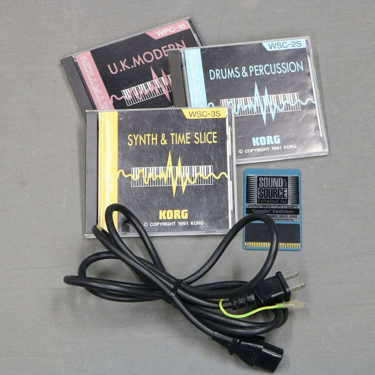 KORG WAVESTATION EX Synthesizer with Expansion Cards - Vector