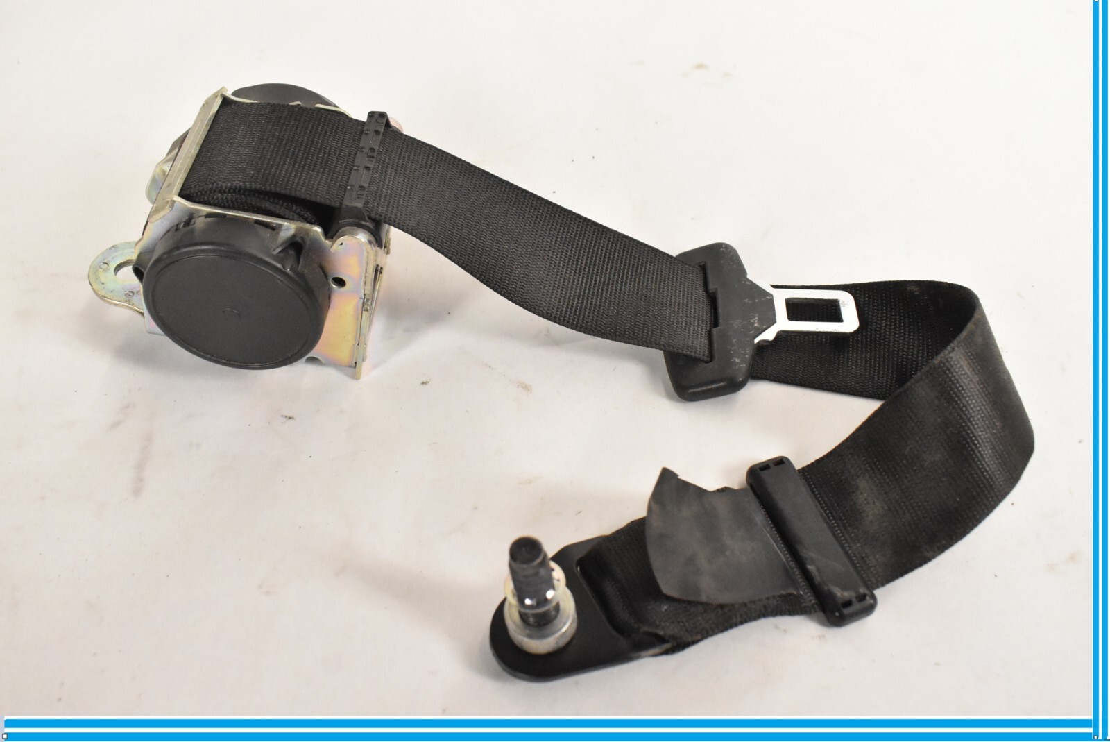 REAR OUTER SEATBELT RETRACTOR FITS RIGHT OR LEFT 2014-2020 MASERATI GHIBLI M157