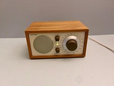 HENRY KLOSS TIVOLI AUDIO MODEL ONE AM / FM / AUX RADIO WALNUT CABINET TESTED