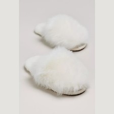 NEW UGG Sizes 6 - 10 Women's Scuffette Chalet - White