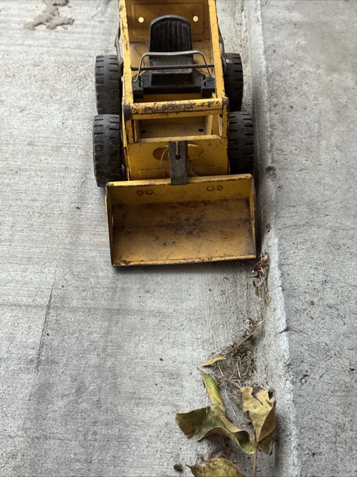 Vintage Nylint Pressed Steel Skid Steer Loader 11" #2070 Pressed Steel Yellow - Image 3 of 4