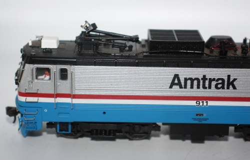 Atlas HO Amtrak AEM-7 Phase III Paint Scheme #911 - Funziona Luci Digitrax - LEGGI - Foto 5 di 18
