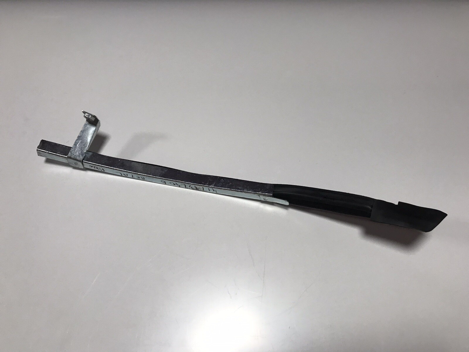 LAMBORGHINI MURCIELAGO LP640 ROADSTER LEFT LH DOOR WINDOW GUIDE OEM 417837405