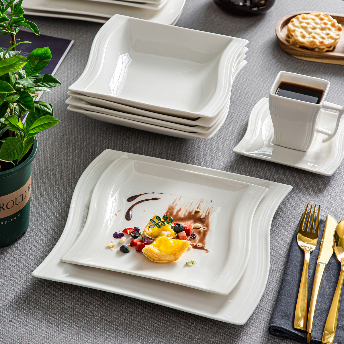 MALACASA Plates and Bowls Sets 30 Piece, Porcelain