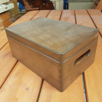 HOLZKISTE / SPIELZEUGKISTE 30x20x13cm IN VIER ARTEN, IN BRAUNER FARBE