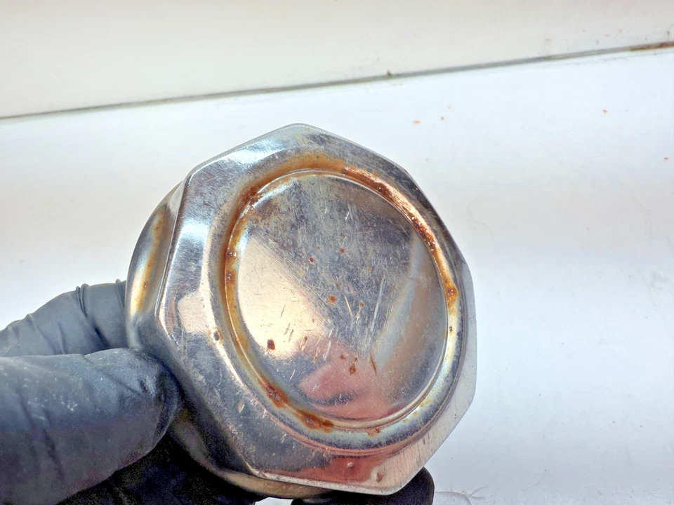 Tapa central de rueda de acero Mitsubishi Pajero Montero Galant L200 Mirage B84-22 Foto 4 de 4