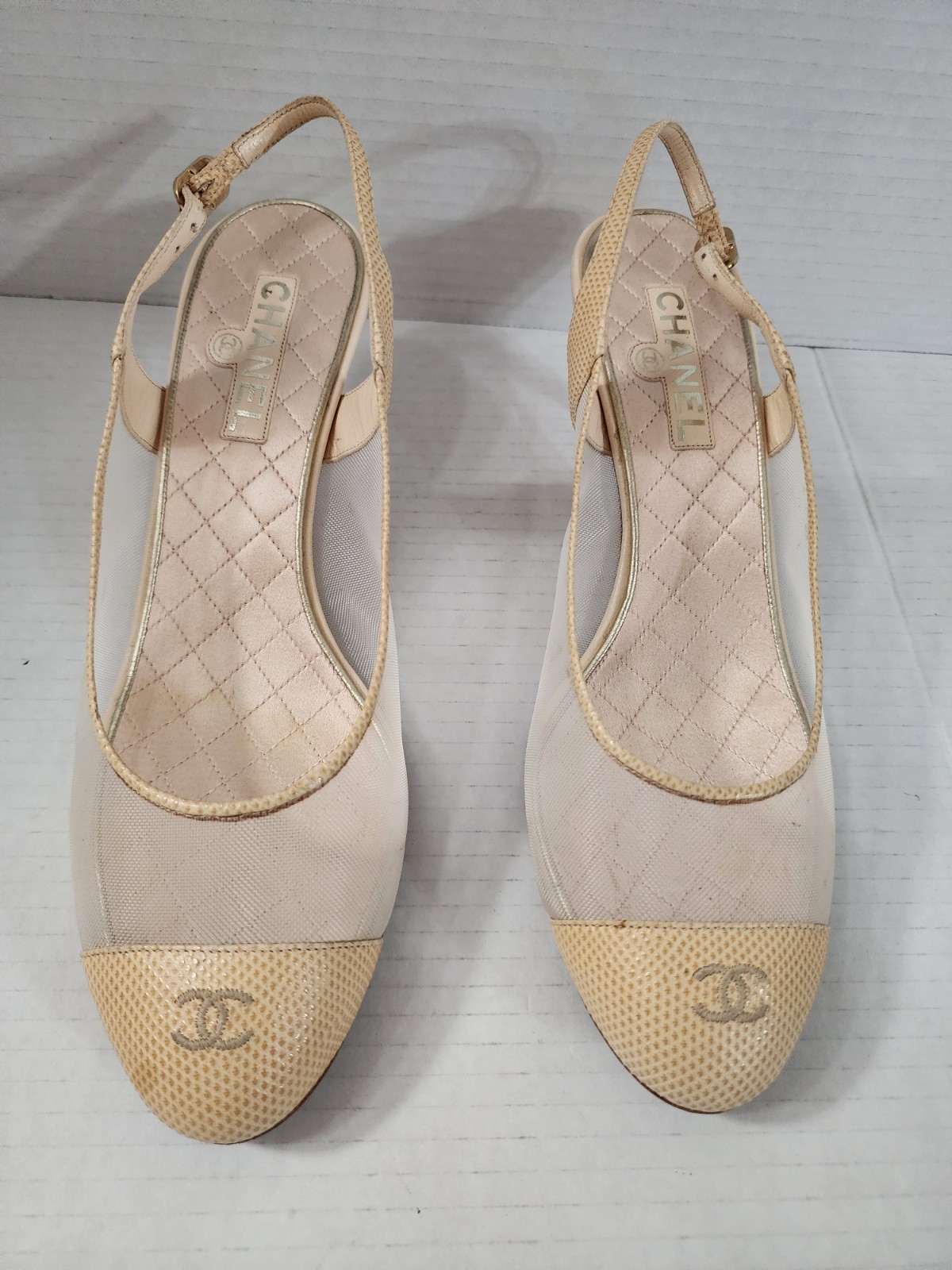 Vintage Chanel CC Logo Slingback Pumps Size 40 Beige Cap Toe Mesh Heel Rare!