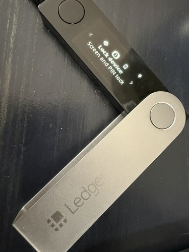 Ledger - Nano X Crypto Hardware Wallet - Bluetooth -  