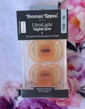 Tommee Tippee UltraLight NightGlow Silicone Pacifiers 18-36m