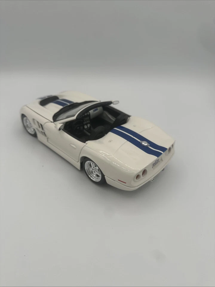 Shelby Serie 1 1999 convertible Maisto edición especial escala 1:18 coche diecast Foto 2 de 4