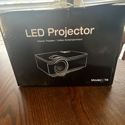 Groview T6 LED Projector 1080p 16:9 7500 Lux 10000:1 HDMI USB White