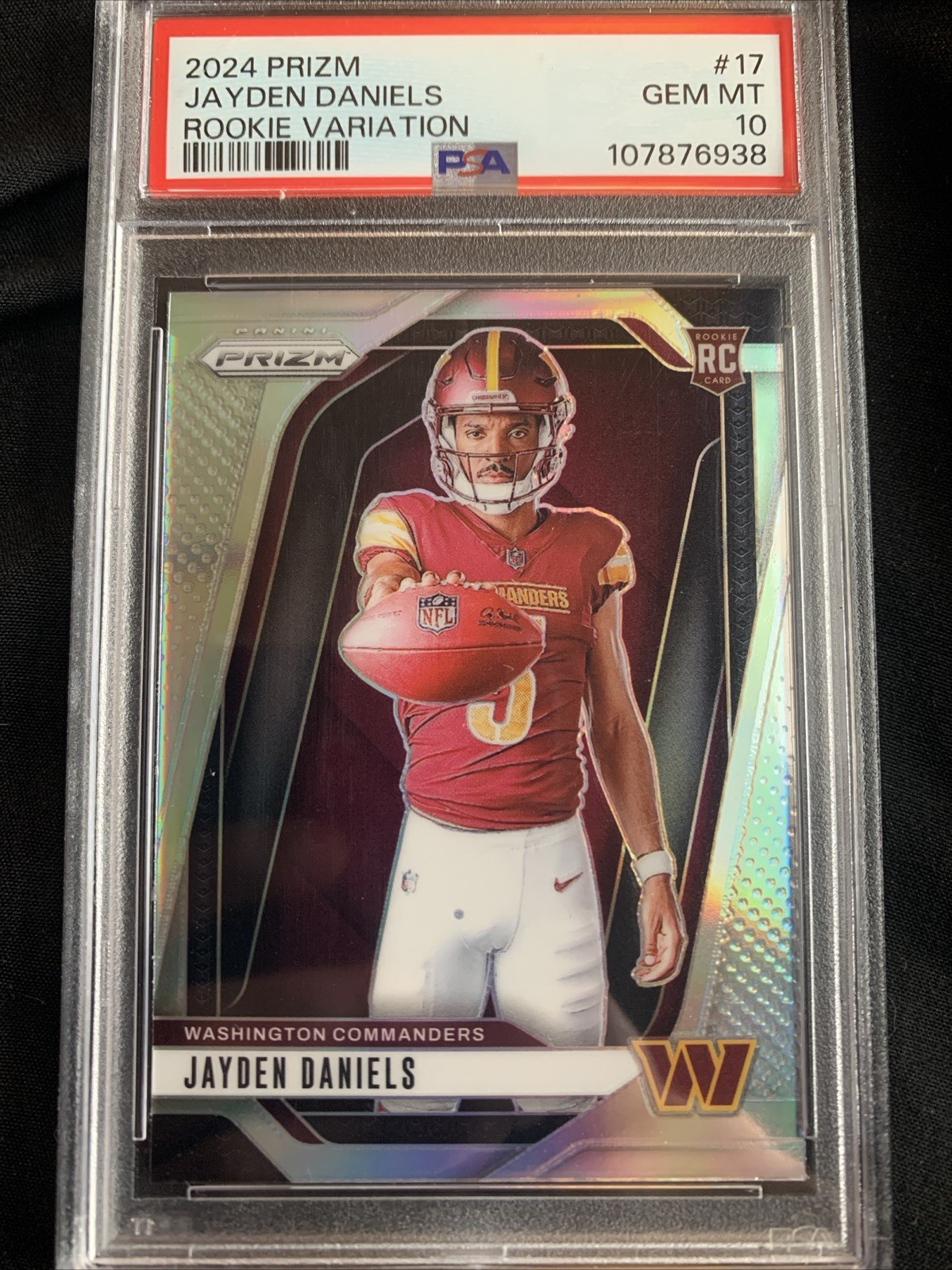 JAYDEN DANIELS 2024 PRIZM ROOKIE VARIATION RC #17 PSA 10 GEM MINT COMMANDERS NFL