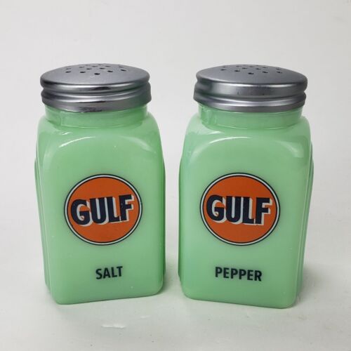 New Jadeite Gulf Salt & Pepper Shaker Set Modern Arch Green Milk Glass & Lids - Picture 1 of 12