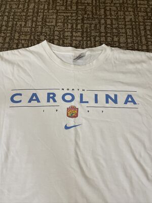 【k8926】ツナマヨ　90s Logo Athletic製シカゴブルズ刺 North Carolina Tar Heels Tshirt T Shirt Nike 1997 Gator Bowl XXL