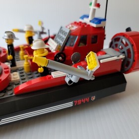 Lego 7944 CITY FIRE HOVERCRAFT Firefighter Boat
