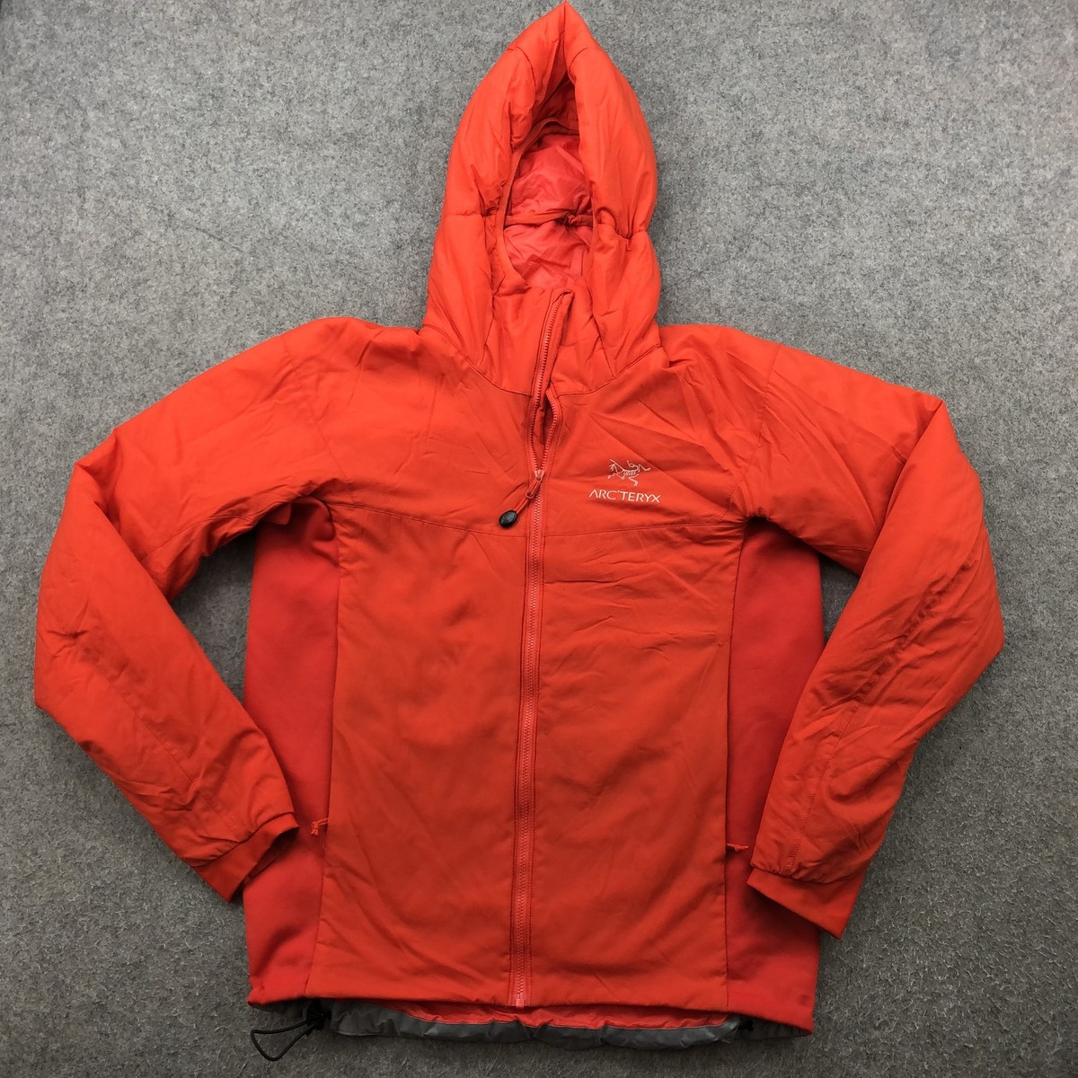 ARC'TERYX レインウェア レッド Arc'teryx Jacket Mens Small Red Hooded Insulated Full Zip Atom LT