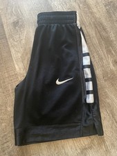 Boys Black Nike DRI-FIT Shorts with Pockets Draw String Size Medium