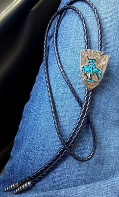 Vtg ''END OF THE TRAIL'' Chip Inlay - Native American Indian on Horse - BOLO TIE