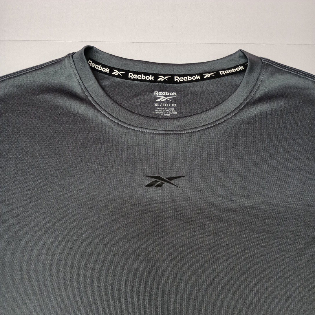 Reebok Men’s Training Tech Tee Silky/Soft Size XL XLarge Gray Sleeveless NWT thumbnail 2