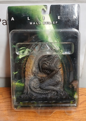 ALIEN Xenomorph Wall Relief 2004 X-Plus Sota Toys New in Package