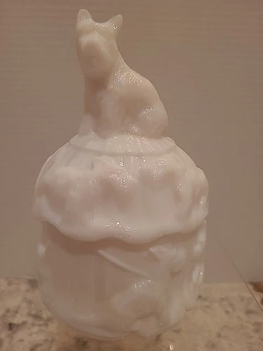 Akro Agate Powder Puff Scottie Dog Milk Glass Lidded Dish Vintage Candy
