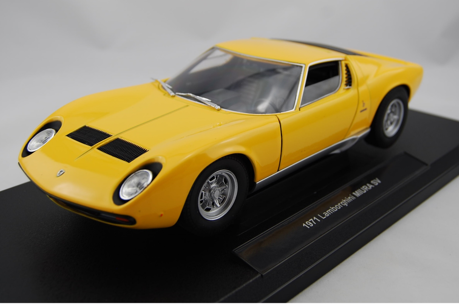 lamborghini miura diecast