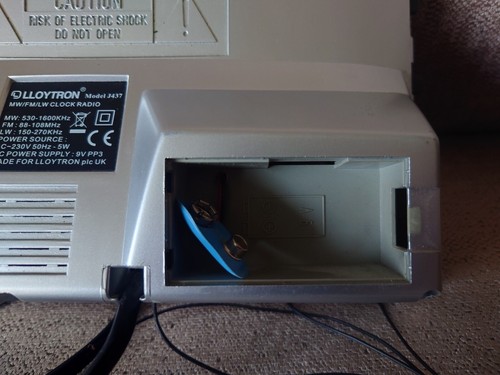Lloytron AM/FM Radio Alarm Clock LED Display Bedside with Sleep Timer and Snooze - Picture 9 of 13